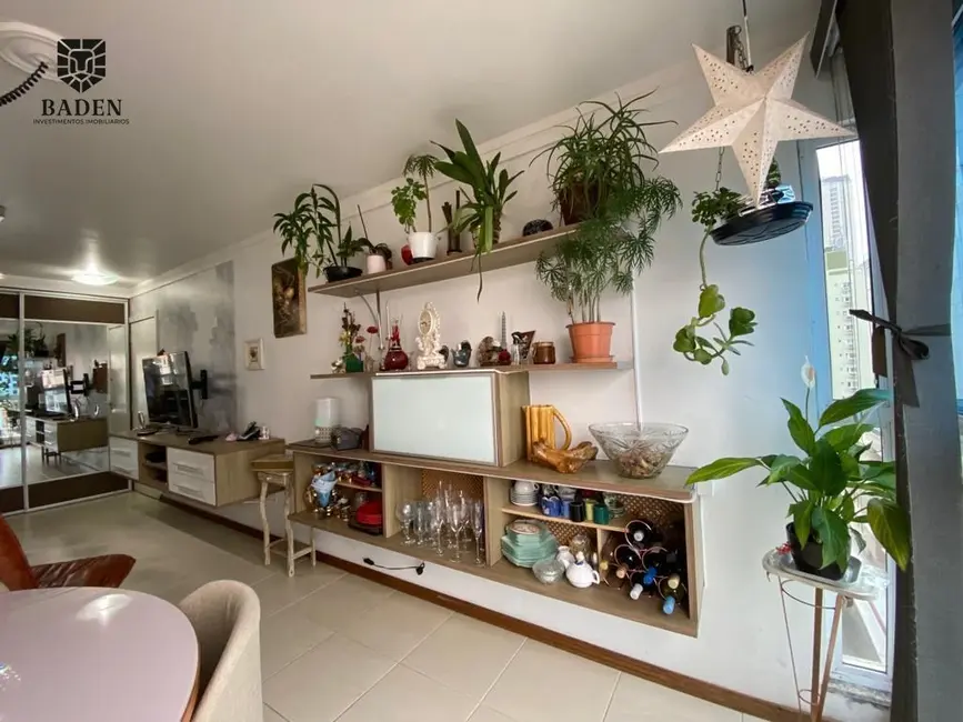 Apartamento com 3 quartos à venda, 98m2 em Centro, Balneario Camboriu - SC - imagem 8 Foto 8 de Apartamento com 3 quartos à venda, 98m2 em Centro, Balneario Camboriu - SC