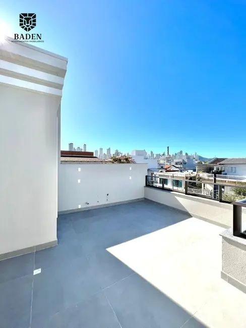 Apartamento com 3 quartos à venda, 205m2 em Centro, Balneario Camboriu - SC - imagem 6 Foto 6 de Apartamento com 3 quartos à venda, 205m2 em Centro, Balneario Camboriu - SC