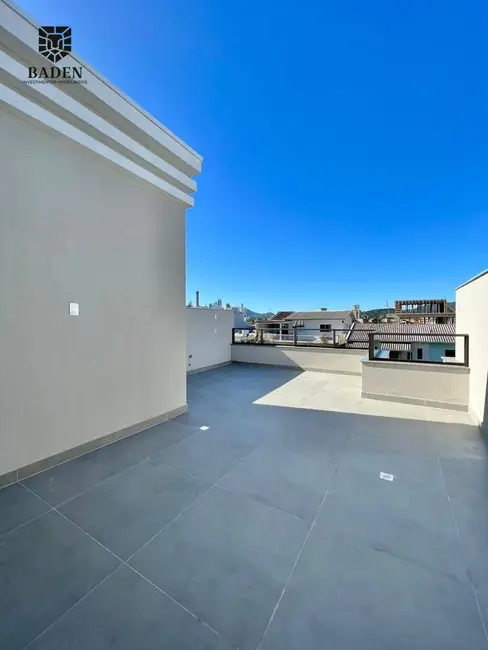 Apartamento com 3 quartos à venda, 205m2 em Centro, Balneario Camboriu - SC - imagem 2 Foto 2 de Apartamento com 3 quartos à venda, 205m2 em Centro, Balneario Camboriu - SC