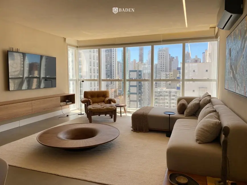 Apartamento com 3 quartos à venda, 135m2 em Centro, Balneario Camboriu - SC - imagem 1 Foto 1 de Apartamento com 3 quartos à venda, 135m2 em Centro, Balneario Camboriu - SC