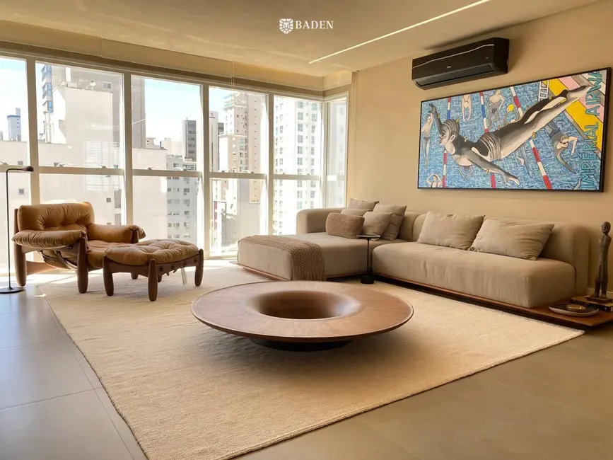 Apartamento com 3 quartos à venda, 135m2 em Centro, Balneario Camboriu - SC - imagem 6 Foto 6 de Apartamento com 3 quartos à venda, 135m2 em Centro, Balneario Camboriu - SC