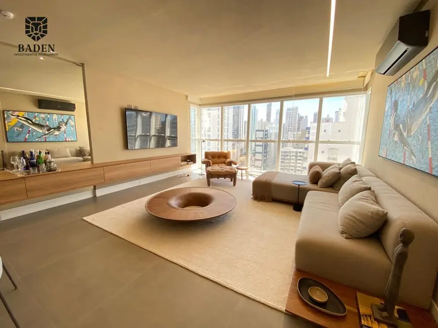 Foto 2 de Apartamento com 3 quartos à venda, 135m2 em Centro, Balneario Camboriu - SC