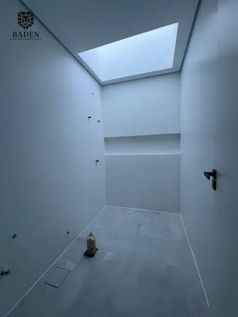 Apartamento com 3 quartos à venda, 240m2 em Barra, Balneario Camboriu - SC - imagem 7 Foto 7 de Apartamento com 3 quartos à venda, 240m2 em Barra, Balneario Camboriu - SC