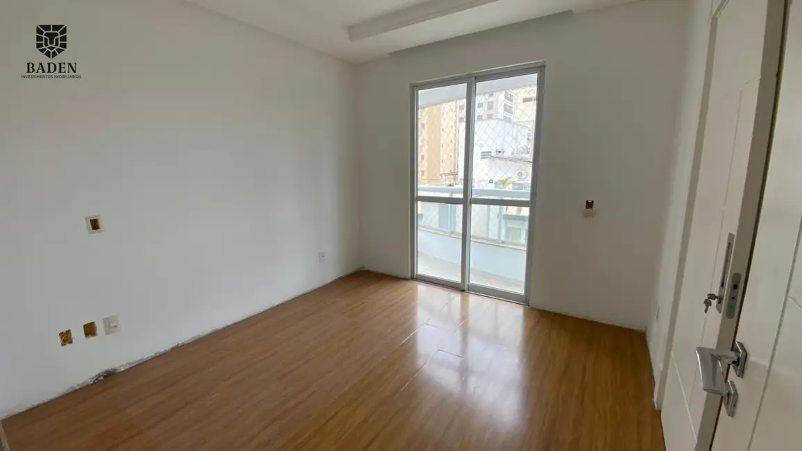 Apartamento com 3 quartos à venda, 139m2 em Centro, Balneario Camboriu - SC - imagem 7 Foto 7 de Apartamento com 3 quartos à venda, 139m2 em Centro, Balneario Camboriu - SC