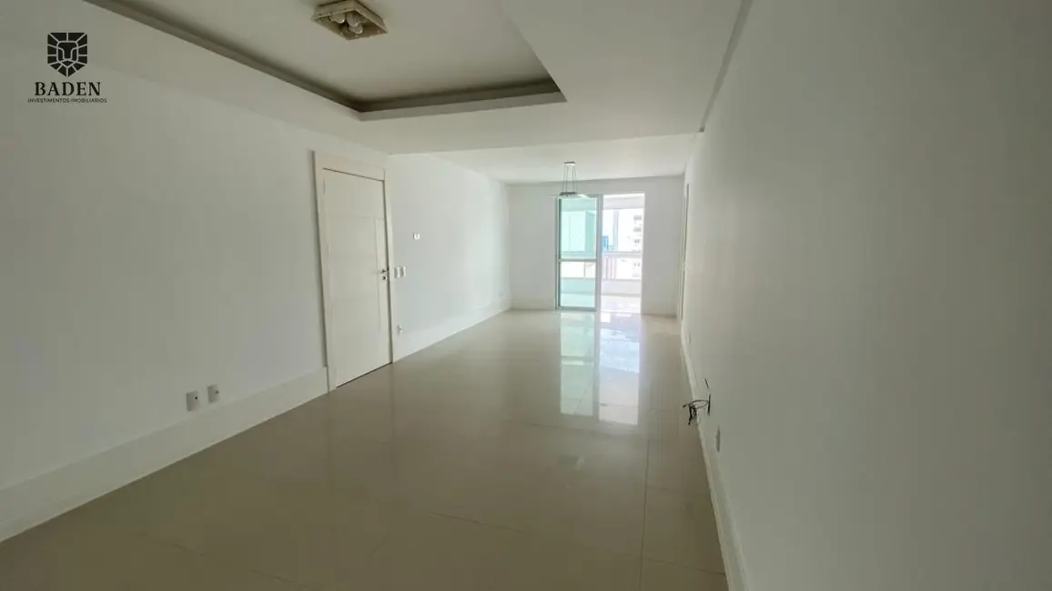 Apartamento com 3 quartos à venda, 139m2 em Centro, Balneario Camboriu - SC - imagem 3 Foto 3 de Apartamento com 3 quartos à venda, 139m2 em Centro, Balneario Camboriu - SC