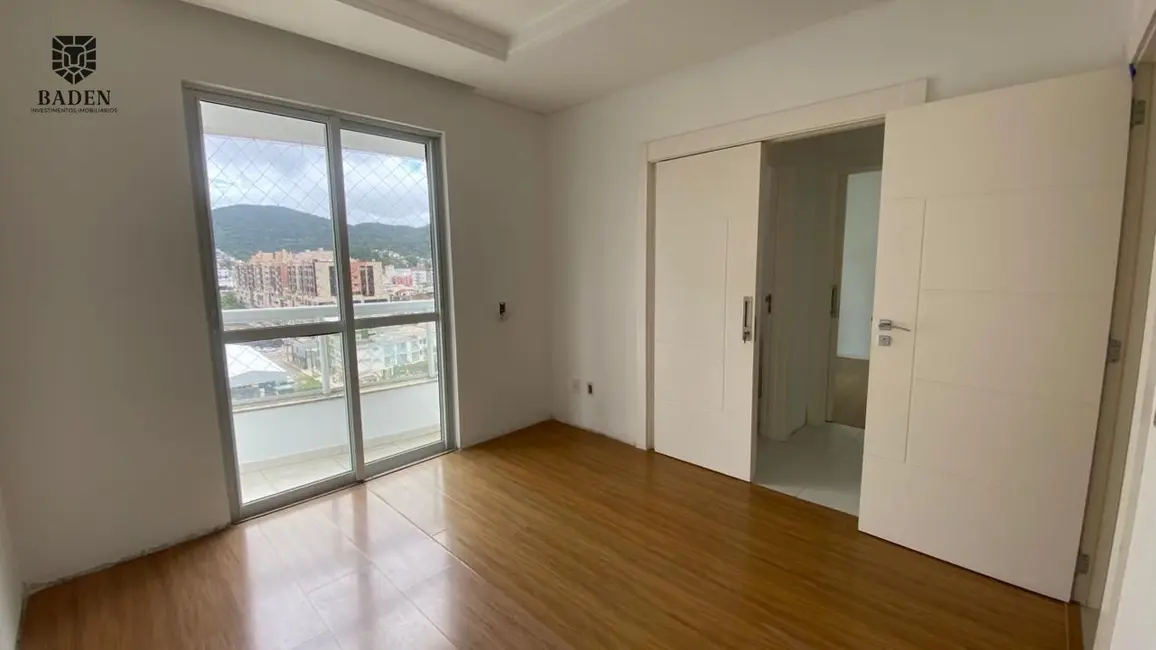 Apartamento com 3 quartos à venda, 139m2 em Centro, Balneario Camboriu - SC - imagem 8 Foto 8 de Apartamento com 3 quartos à venda, 139m2 em Centro, Balneario Camboriu - SC