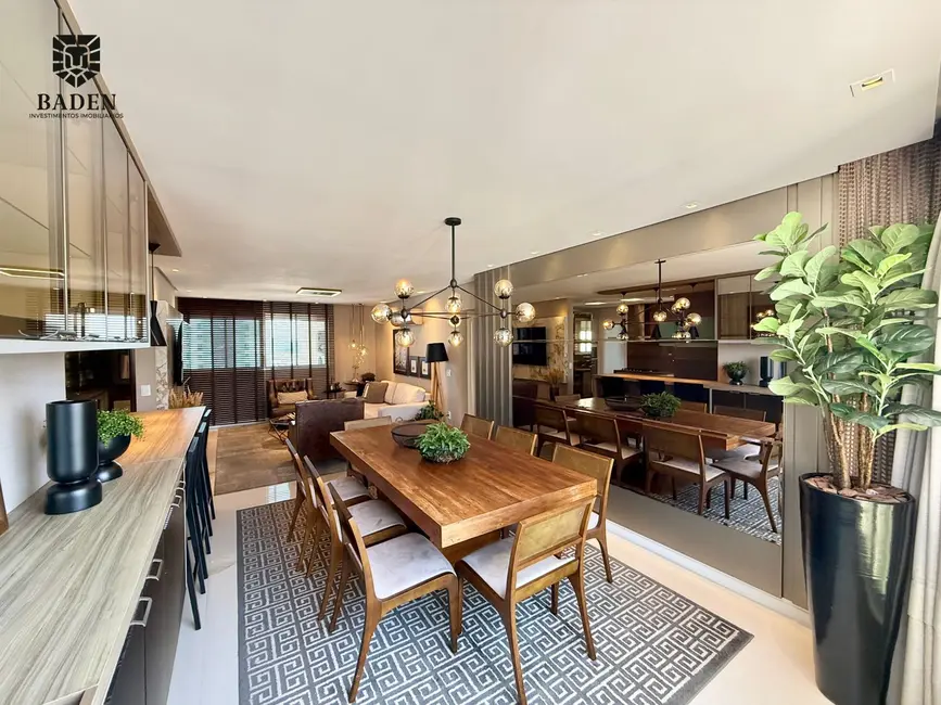 Foto 3 de Apartamento com 4 quartos à venda, 143m2 em Centro, Balneario Camboriu - SC