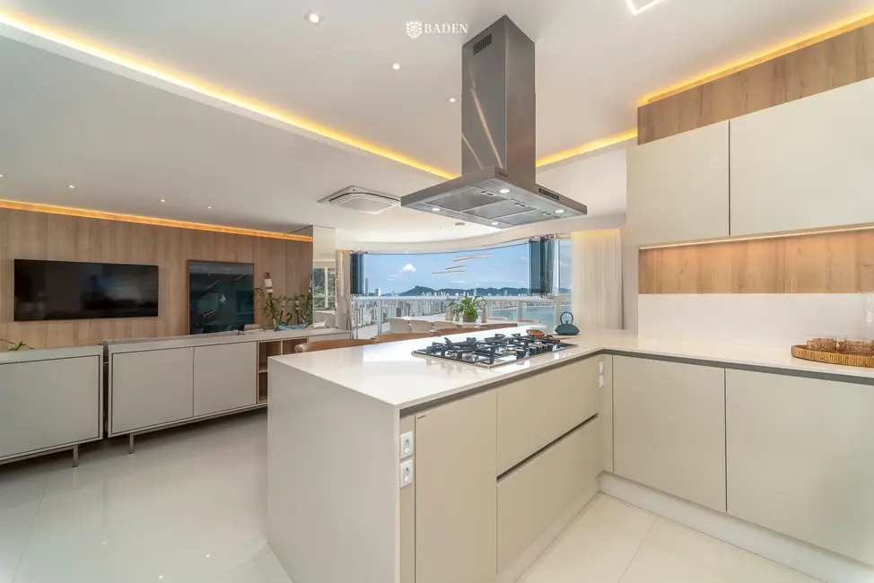 Apartamento com 4 quartos à venda, 233m2 em Balneario Camboriu - SC - imagem 9 Foto 9 de Apartamento com 4 quartos à venda, 233m2 em Balneario Camboriu - SC