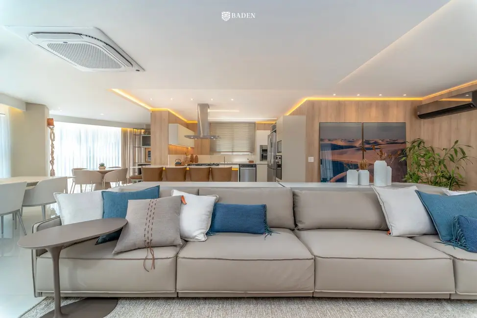 Apartamento com 4 quartos à venda, 233m2 em Balneario Camboriu - SC - imagem 8 Foto 8 de Apartamento com 4 quartos à venda, 233m2 em Balneario Camboriu - SC
