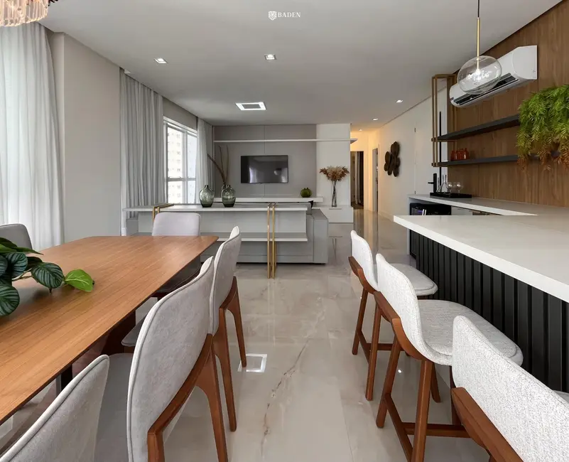 Foto 3 de Apartamento com 4 quartos à venda, 170m2 em Balneario Camboriu - SC