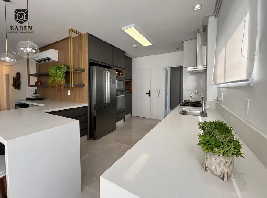 Foto 6 de Apartamento com 4 quartos à venda, 170m2 em Balneario Camboriu - SC