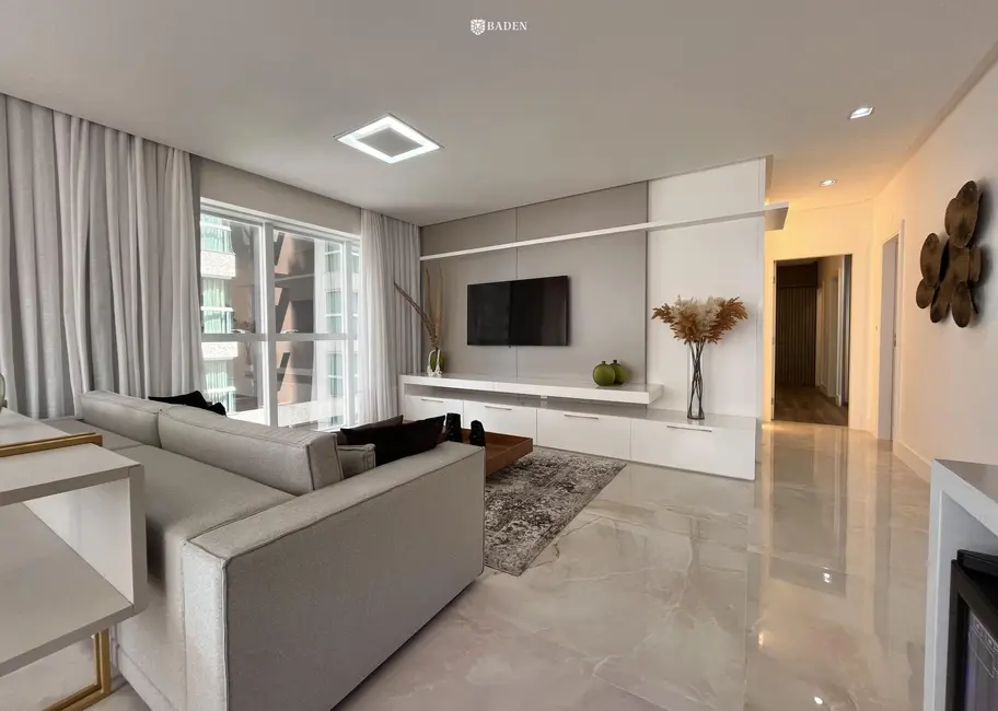 Foto 2 de Apartamento com 4 quartos à venda, 170m2 em Balneario Camboriu - SC