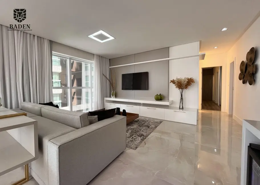 Foto 2 de Apartamento com 4 quartos à venda, 170m2 em Balneario Camboriu - SC