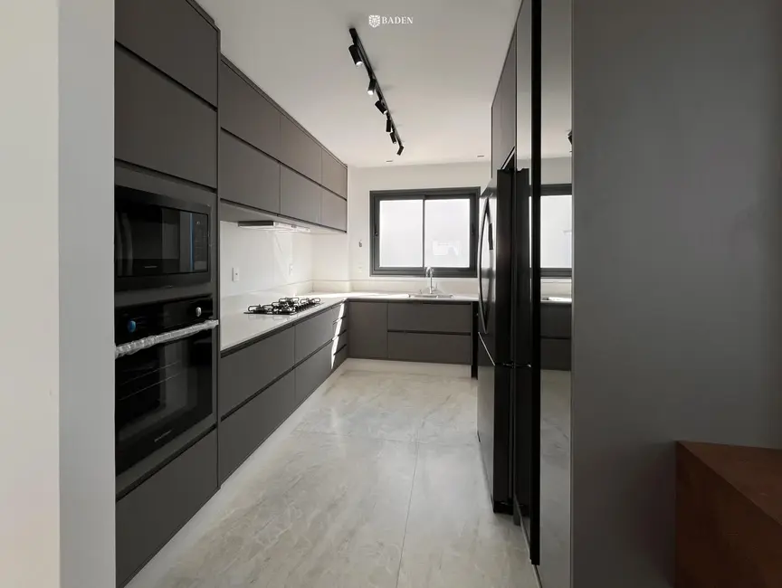 Foto 8 de Casa de Condomínio com 4 quartos à venda, 355m2 em Balneario Camboriu - SC