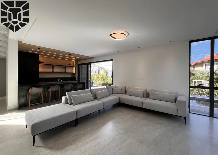 Foto 2 de Casa de Condomínio com 4 quartos à venda, 355m2 em Balneario Camboriu - SC
