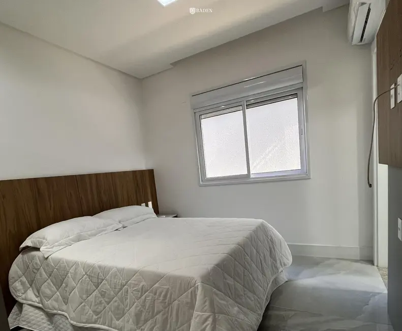 Foto 8 de Casa de Condomínio com 5 quartos para alugar, 400m2 em Balneario Camboriu - SC