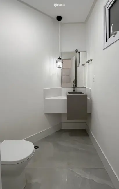 Foto 5 de Casa de Condomínio com 5 quartos para alugar, 400m2 em Balneario Camboriu - SC