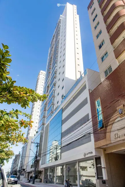 Foto 1 de Apartamento com 3 quartos à venda, 136m2 em Centro, Balneario Camboriu - SC