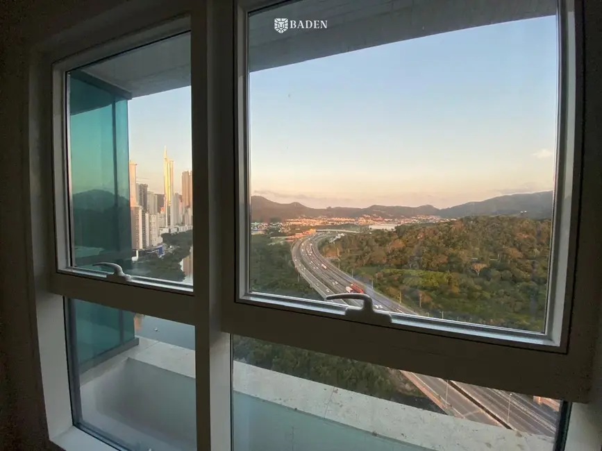 Foto 9 de Apartamento com 3 quartos à venda, 191m2 em Centro, Balneario Camboriu - SC