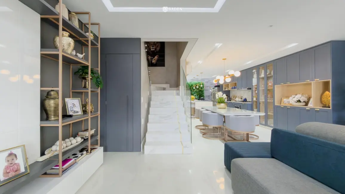 Foto 4 de Casa com 3 quartos à venda, 248m2 em Centro, Balneario Camboriu - SC
