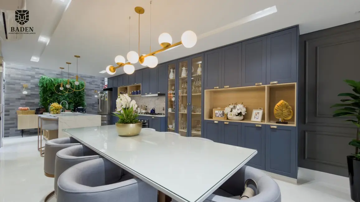 Apartamento com 3 quartos à venda, 248m2 em Centro, Balneario Camboriu - SC - imagem 5 Foto 5 de Apartamento com 3 quartos à venda, 248m2 em Centro, Balneario Camboriu - SC