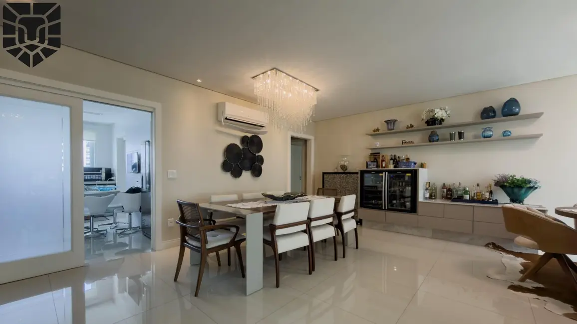 Foto 8 de Apartamento com 4 quartos para alugar, 180m2 em Centro, Balneario Camboriu - SC