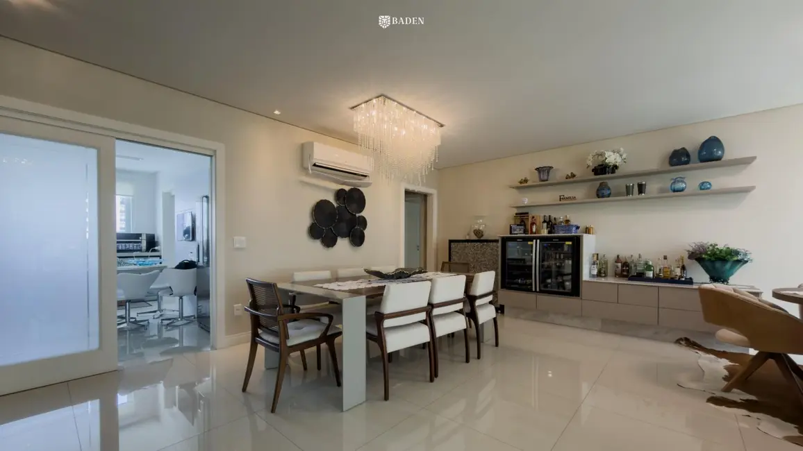 Foto 5 de Apartamento com 4 quartos para alugar, 180m2 em Centro, Balneario Camboriu - SC