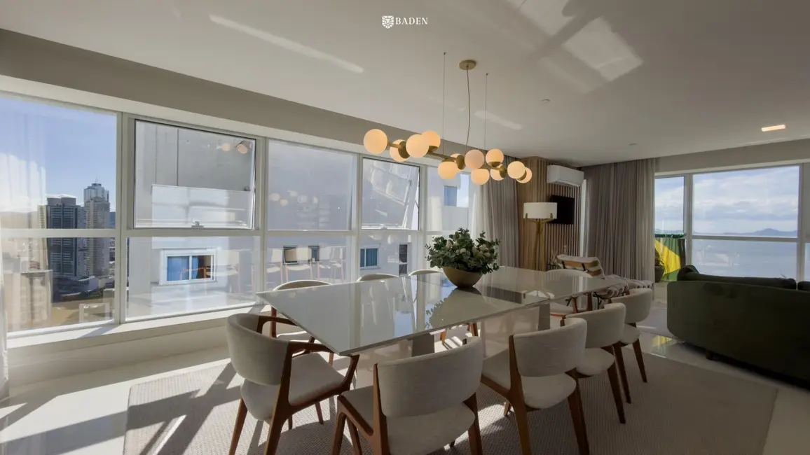 Apartamento com 4 quartos para alugar, 319m2 em Centro, Balneario Camboriu - SC - imagem 2 Foto 2 de Apartamento com 4 quartos para alugar, 319m2 em Centro, Balneario Camboriu - SC