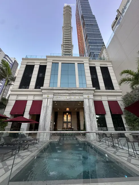 Foto 1 de Cobertura com 5 quartos à venda, 435m2 em Centro, Balneario Camboriu - SC