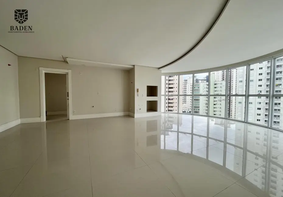 Foto 3 de Apartamento com 3 quartos à venda, 128m2 em Centro, Balneario Camboriu - SC