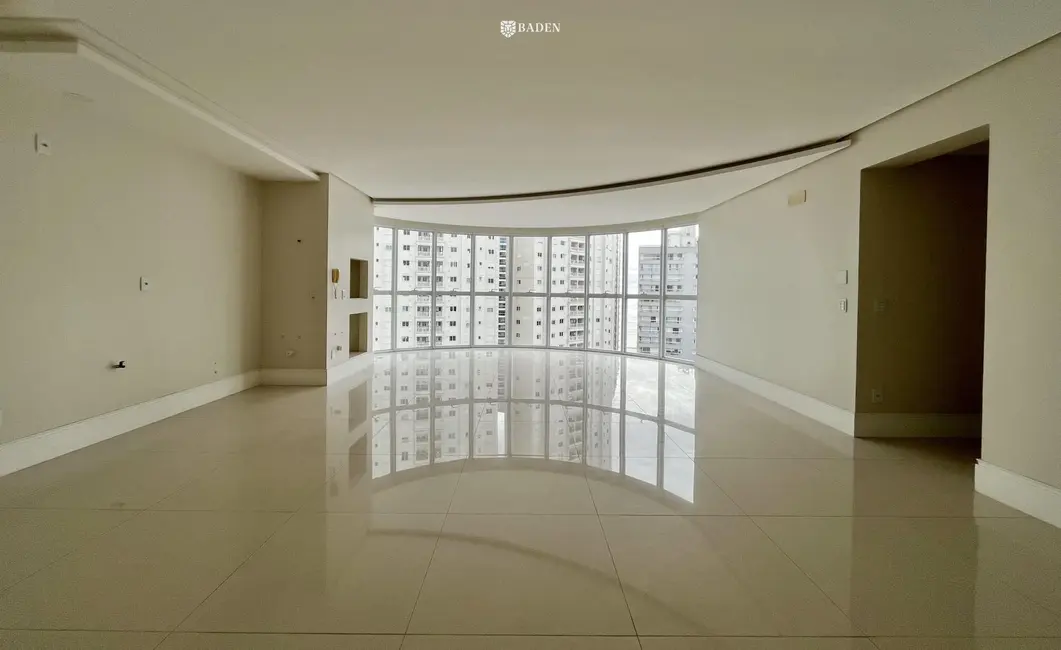 Foto 4 de Apartamento com 3 quartos à venda, 128m2 em Centro, Balneario Camboriu - SC
