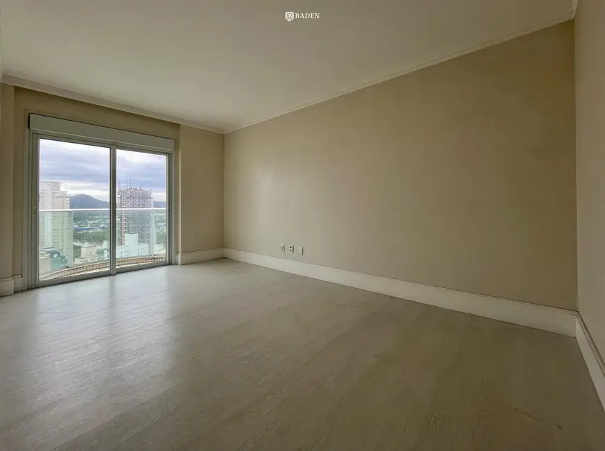 Foto 7 de Apartamento com 4 quartos à venda, 240m2 em Centro, Balneario Camboriu - SC