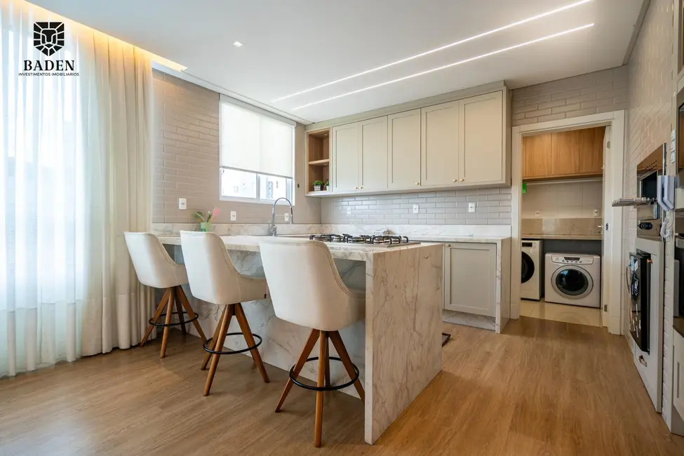 Foto 3 de Apartamento com 3 quartos à venda, 130m2 em Centro, Balneario Camboriu - SC