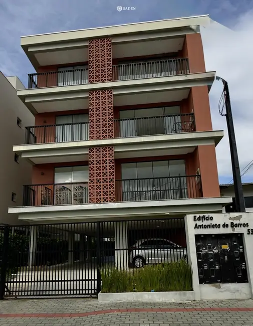 Foto 1 de Apartamento com 2 quartos à venda, 75m2 em Centro, Navegantes - SC