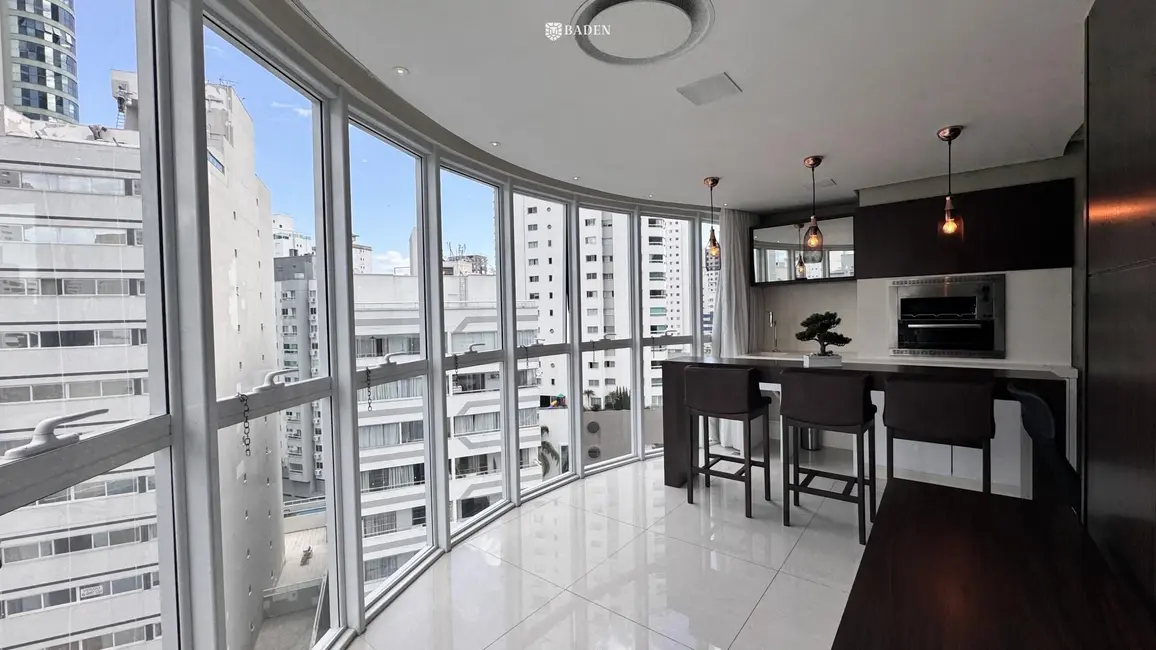 Foto 2 de Apartamento com 3 quartos à venda, 136m2 em Balneario Camboriu - SC