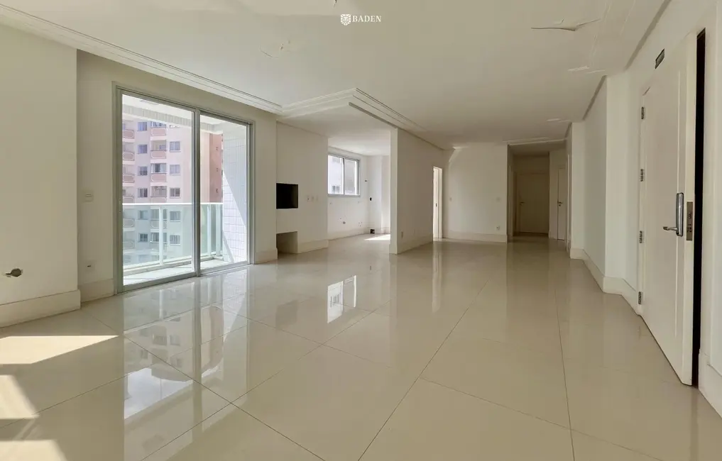 Foto 1 de Apartamento com 3 quartos à venda, 162m2 em Centro, Balneario Camboriu - SC