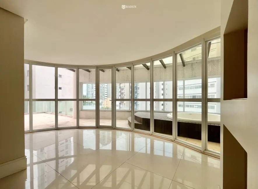 Foto 1 de Apartamento com 3 quartos à venda, 254m2 em Centro, Balneario Camboriu - SC