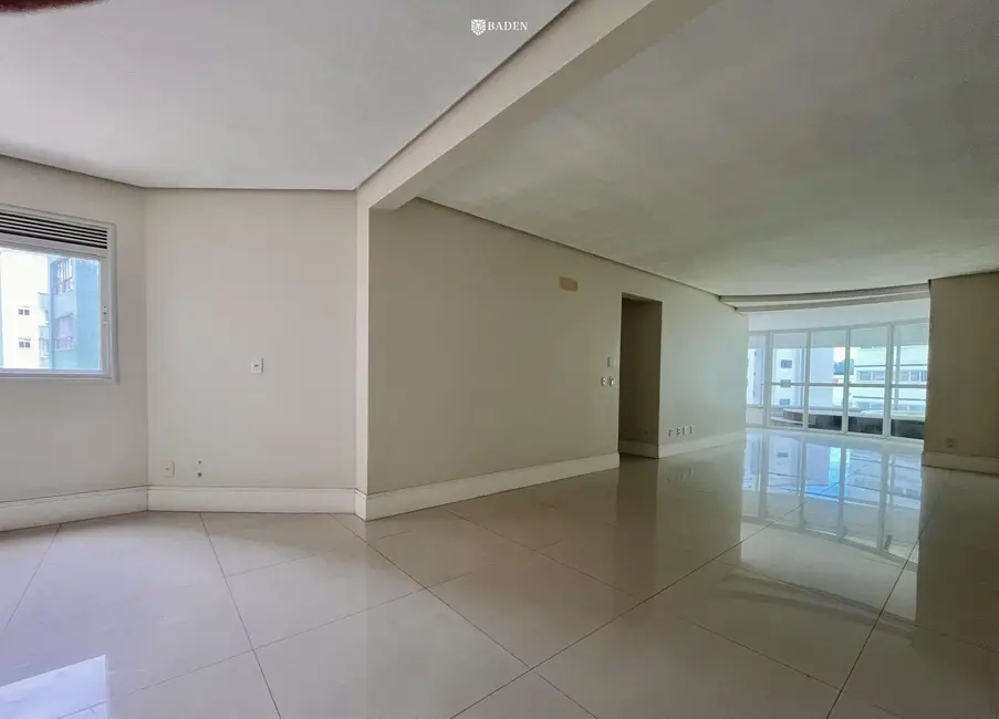 Foto 3 de Apartamento com 3 quartos à venda, 254m2 em Centro, Balneario Camboriu - SC