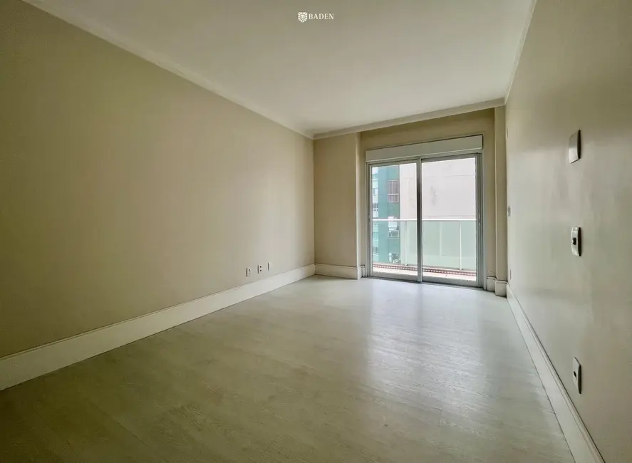 Foto 8 de Apartamento com 3 quartos à venda, 254m2 em Centro, Balneario Camboriu - SC