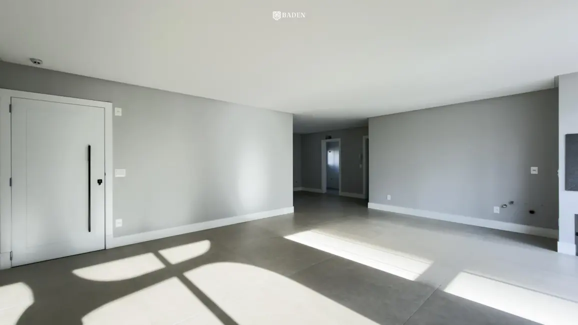 Apartamento com 4 quartos à venda, 146m2 em Centro, Balneario Camboriu - SC - imagem 3 Foto 3 de Apartamento com 4 quartos à venda, 146m2 em Centro, Balneario Camboriu - SC