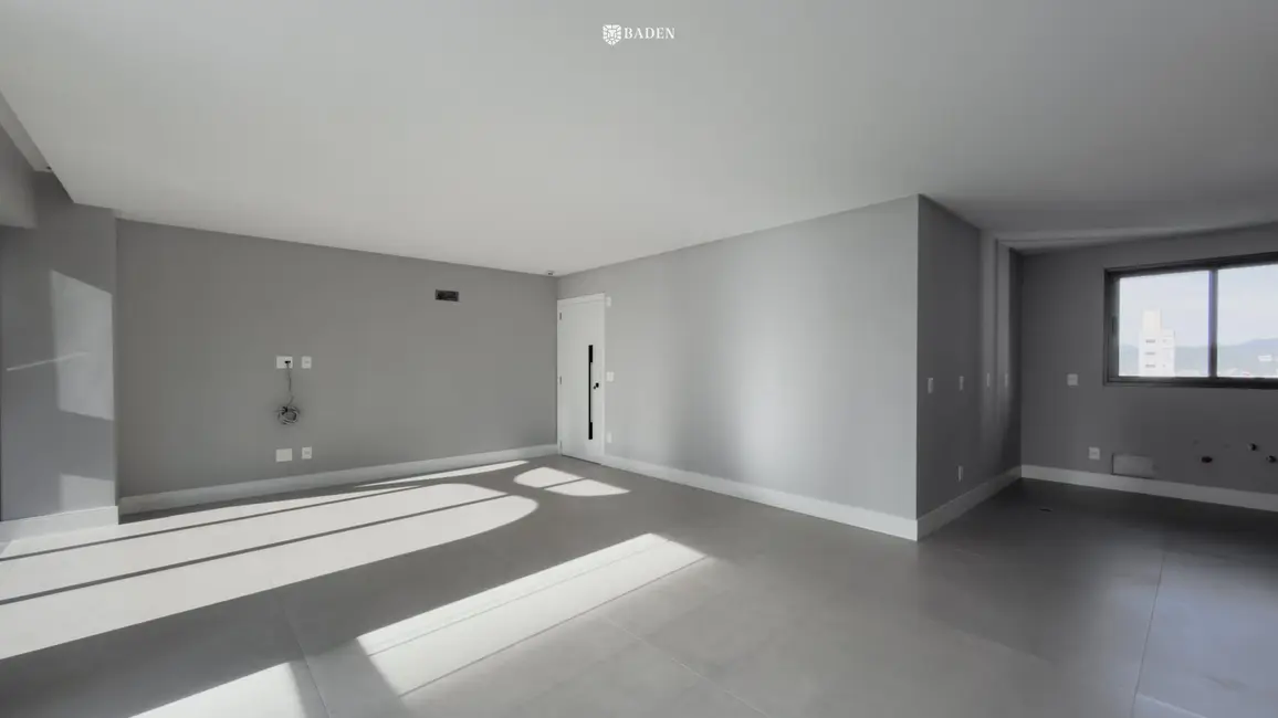 Apartamento com 4 quartos à venda, 146m2 em Centro, Balneario Camboriu - SC - imagem 4 Foto 4 de Apartamento com 4 quartos à venda, 146m2 em Centro, Balneario Camboriu - SC