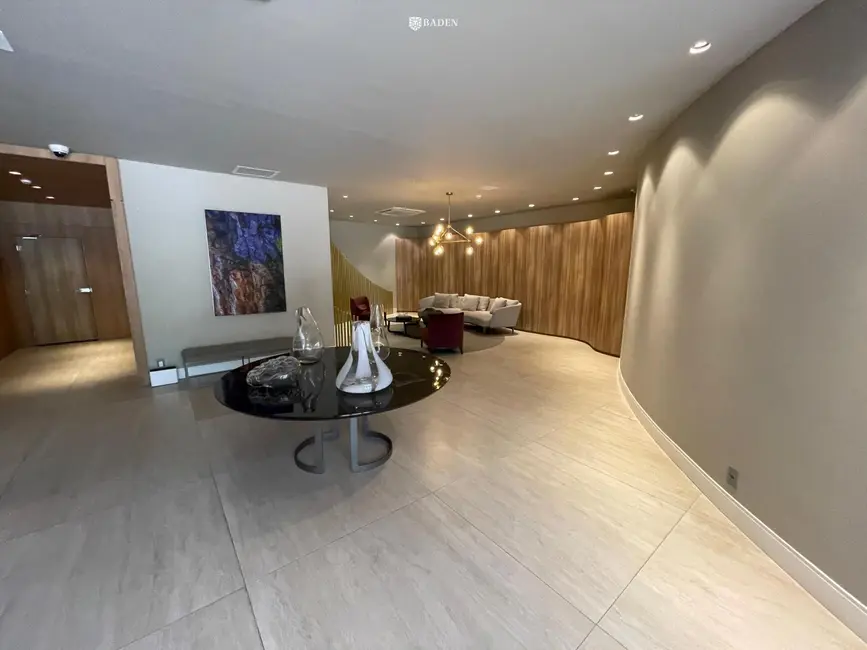 Foto 3 de Apartamento com 2 quartos à venda, 83m2 em Estados, Balneario Camboriu - SC