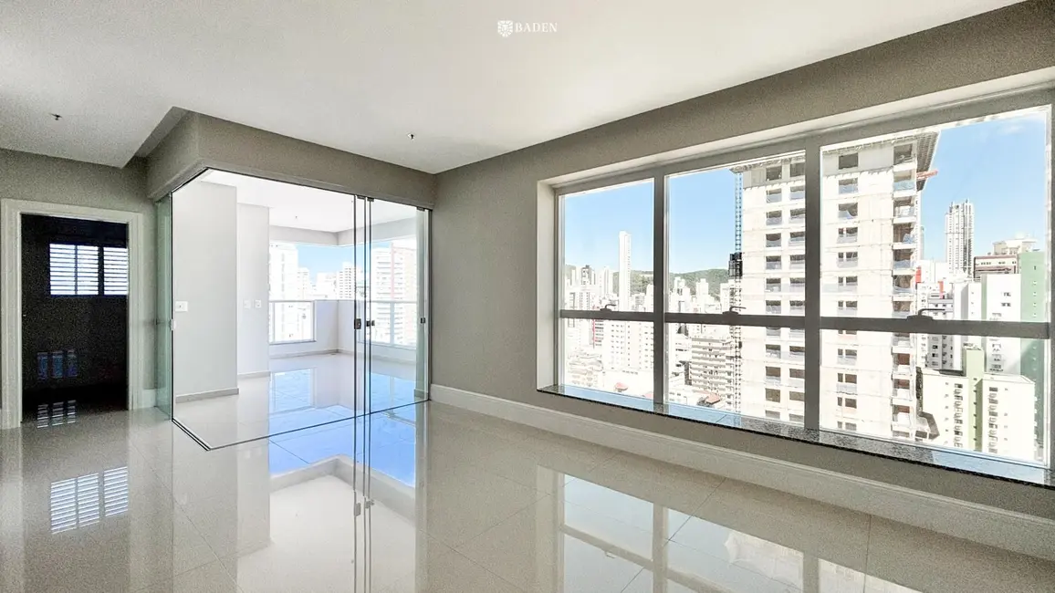 Foto 2 de Apartamento com 4 quartos à venda, 165m2 em Centro, Balneario Camboriu - SC