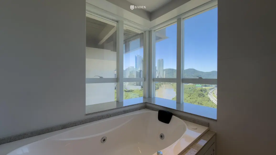 Foto 41 de Apartamento com 3 quartos à venda, 180m2 em Centro, Balneario Camboriu - SC