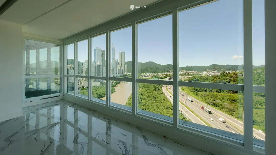 Foto 3 de Apartamento com 3 quartos à venda, 180m2 em Centro, Balneario Camboriu - SC