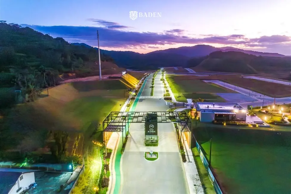 Foto 2 de Terreno / Lote à venda, 300m2 em Camboriu - SC