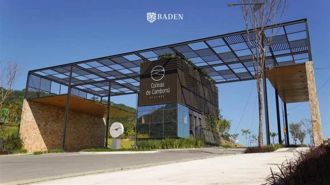 Foto 1 de Terreno / Lote à venda, 300m2 em Camboriu - SC