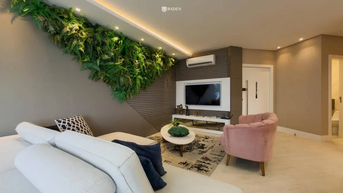 Foto 7 de Apartamento com 3 quartos para alugar, 145m2 em Balneario Camboriu - SC