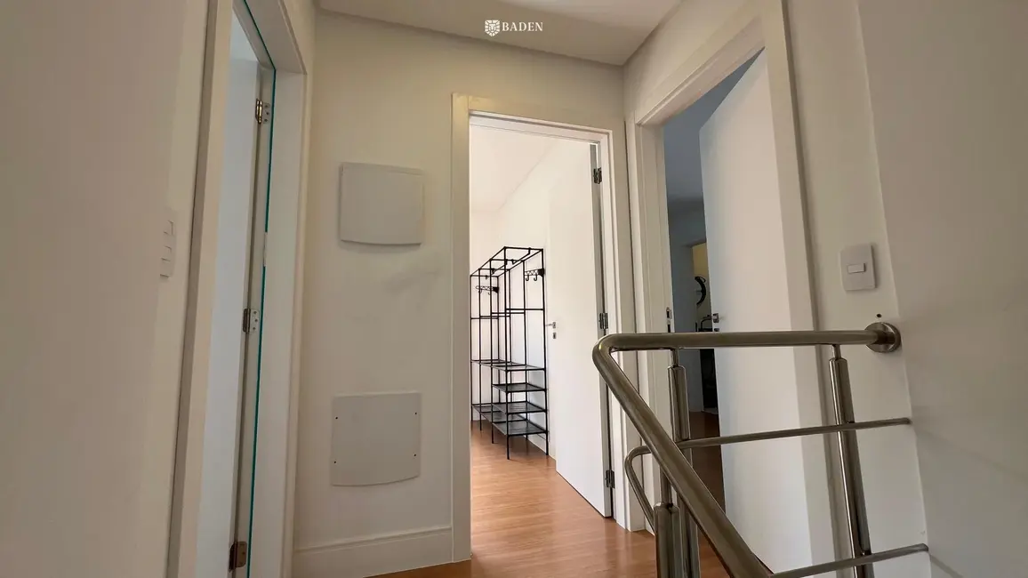 Apartamento com 3 quartos para alugar, 130m2 em Itajai - SC - imagem 8 Foto 8 de Apartamento com 3 quartos para alugar, 130m2 em Itajai - SC