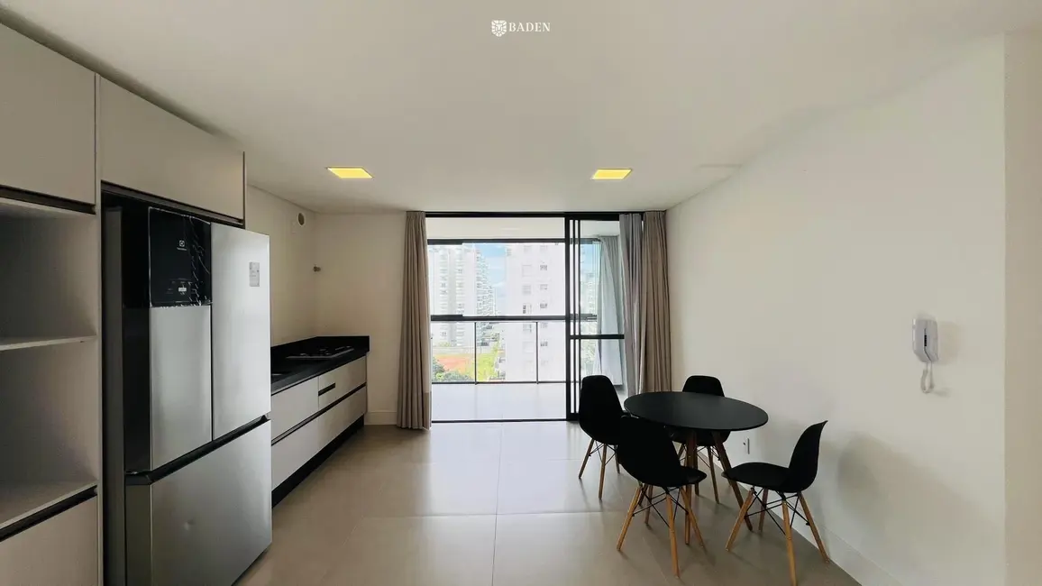 Apartamento com 3 quartos para alugar, 130m2 em Itajai - SC - imagem 3 Foto 3 de Apartamento com 3 quartos para alugar, 130m2 em Itajai - SC